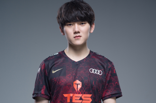 蛇形运球 蛇形运球