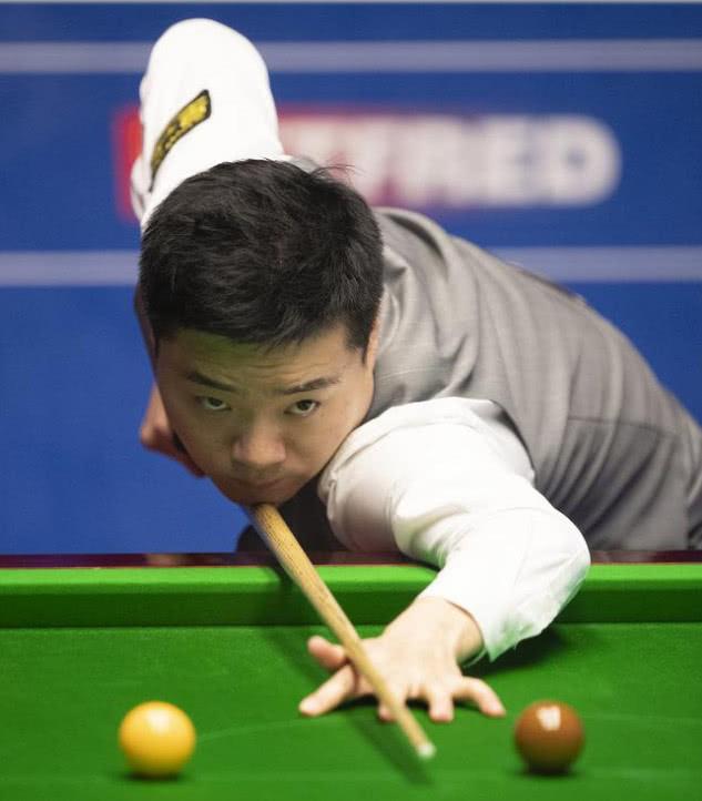 锁定一侧树 锁定一侧树